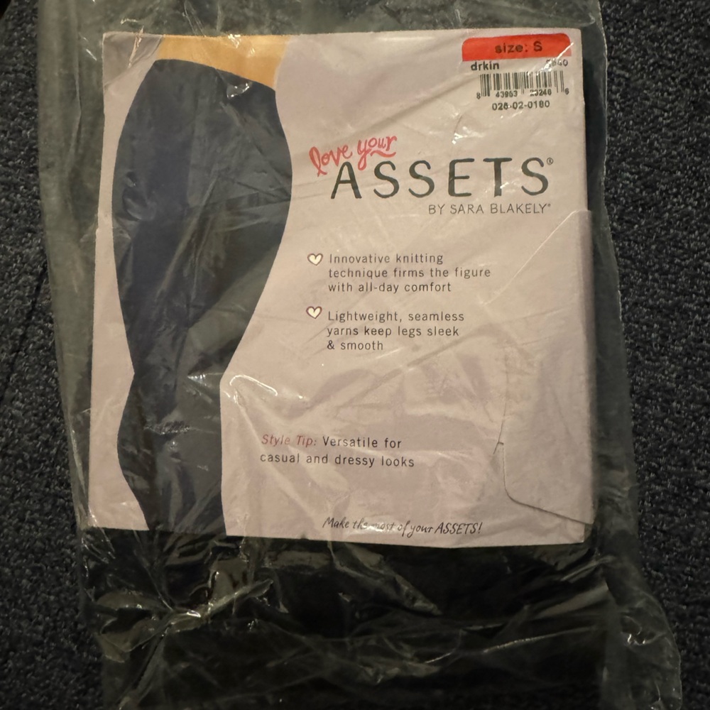 Spanx Love your Assets Dark Indigo denim Wash Seamless Leggings Women’s Small